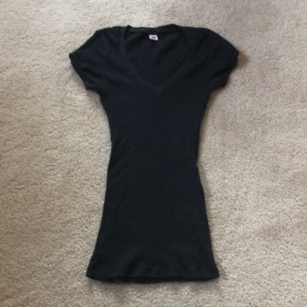 Black Ribbed Vneck - Picture 5 of 5